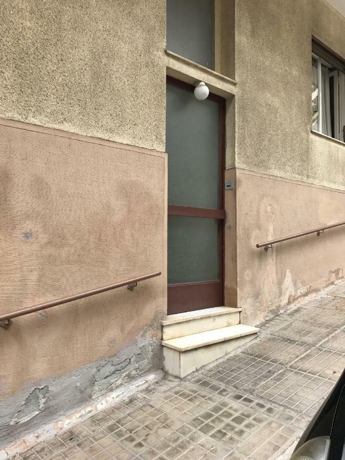 Toni'S New 2Bdroom Apartment Near Stadium Афины Экстерьер фото